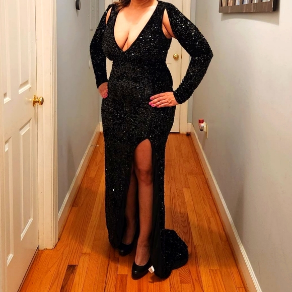 FORMAL/PROM DRESS - Picture 1 of 4